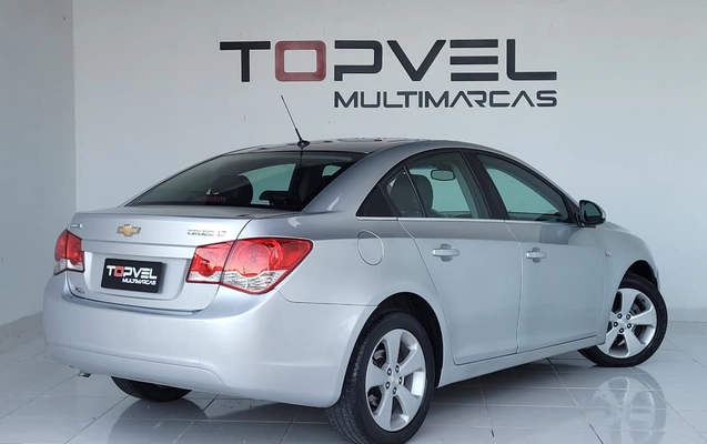 imagem-https://www.socarrao.com.br/sc-vehicle-images-prod/3781341/1789149080133-003_aeec6b2c26b5373ee771bd7ac8969332.jpeg