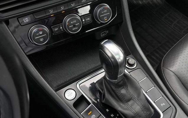 imagem-https://www.socarrao.com.br/sc-vehicle-images-prod/3781342/1789149717011-8468431_9_B_83c2395184.jpeg