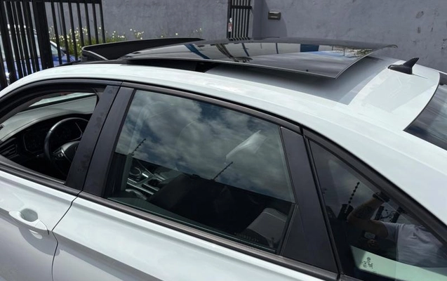 imagem-https://www.socarrao.com.br/sc-vehicle-images-prod/3781342/1789149717016-8468431_12_B_0addec832e.jpeg