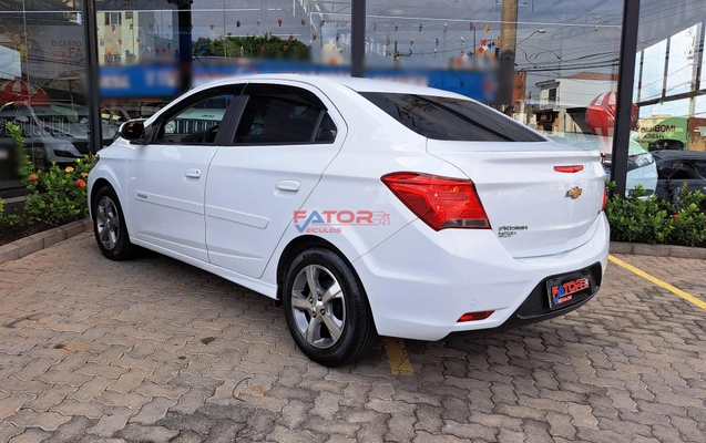 imagem-https://www.socarrao.com.br/sc-vehicle-images-prod/3781495/1789149381788-8192c144c4bf4bde991f030929ae43f3_1756491012672.jpg