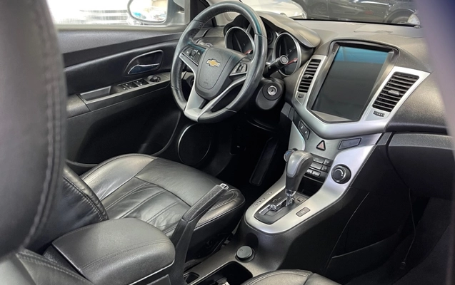 imagem-https://www.socarrao.com.br/sc-vehicle-images-prod/3781697/1789150032720-12_030658.jpg