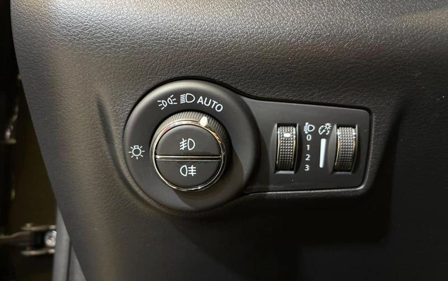 imagem-https://www.socarrao.com.br/sc-vehicle-images-prod/3781735/1790024848381-8383131_17_B_17f6e778b0.jpeg