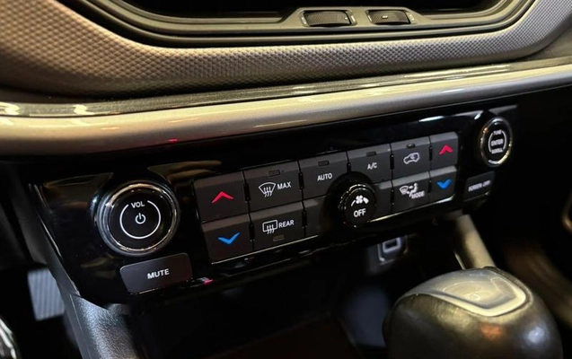 imagem-https://www.socarrao.com.br/sc-vehicle-images-prod/3781735/1790024848383-8383131_13_B_938ab41983.jpeg