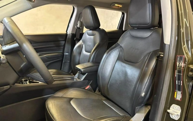 imagem-https://www.socarrao.com.br/sc-vehicle-images-prod/3781735/1790024848391-8383131_4_B_97d7d9e573.jpeg