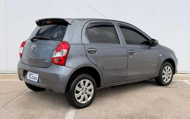 imagem-https://www.socarrao.com.br/sc-vehicle-images-prod/3782012/1789153611213-vehicle_image_1789150266_700ec8dcd70a914fb751b9b286ff1b4c.jpeg