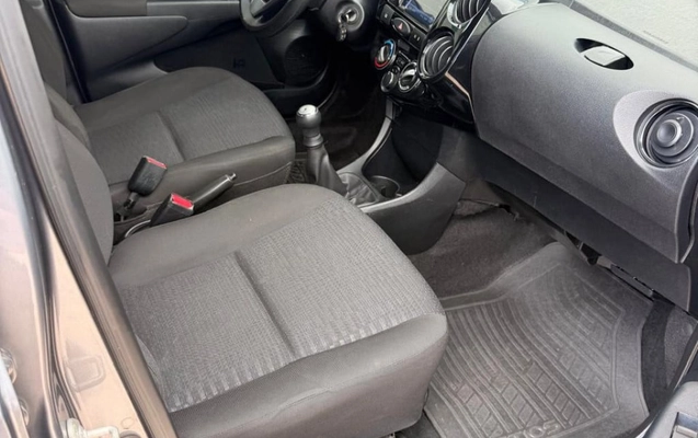 imagem-https://www.socarrao.com.br/sc-vehicle-images-prod/3782012/1789153611219-vehicle_image_1789150279_85719686b6ba9d0d5390db89b14bb534.jpeg