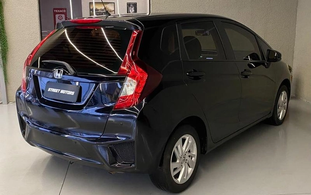imagem-https://www.socarrao.com.br/sc-vehicle-images-prod/3782084/1789484575393-8466758_0_B_a9f82078ba.jpeg