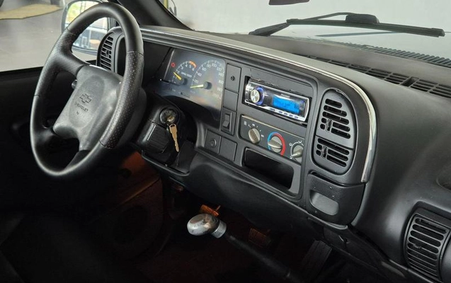 imagem-https://www.socarrao.com.br/sc-vehicle-images-prod/3782201/1790970568100-8458764_12_B_adbbac8f2c.jpeg