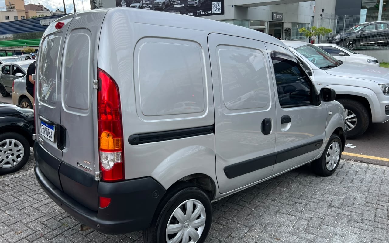 imagem-https://www.socarrao.com.br/sc-vehicle-images-prod/3782337/1789151480766-NC5qcGc.jpg