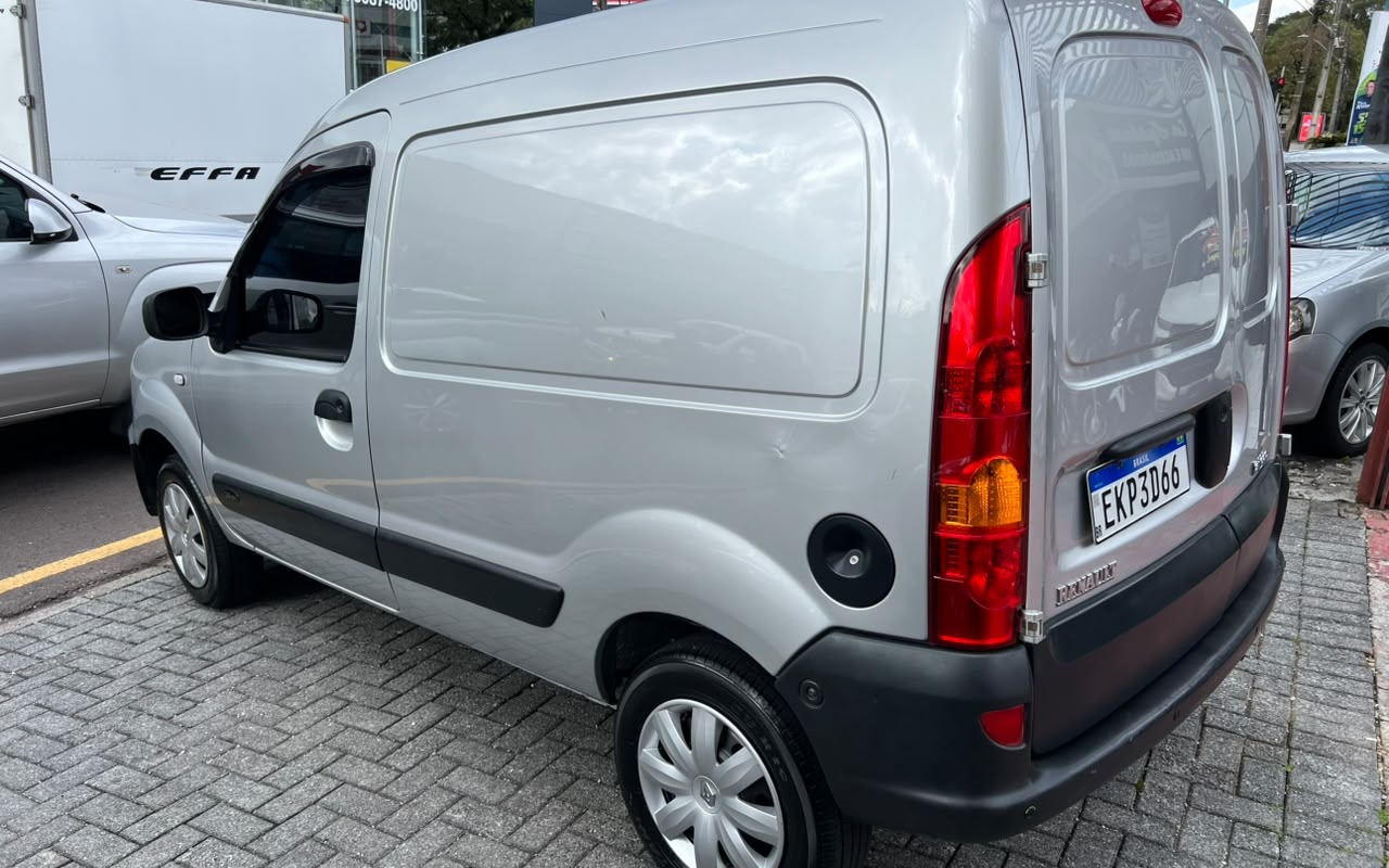 imagem-https://www.socarrao.com.br/sc-vehicle-images-prod/3782337/1789151480955-Ni5qcGc.jpg