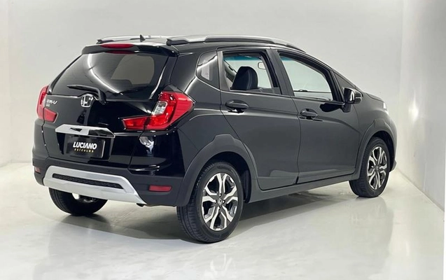 imagem-https://www.socarrao.com.br/sc-vehicle-images-prod/3782408/1789559308881-8422621_8_B_31f97068ad.jpeg