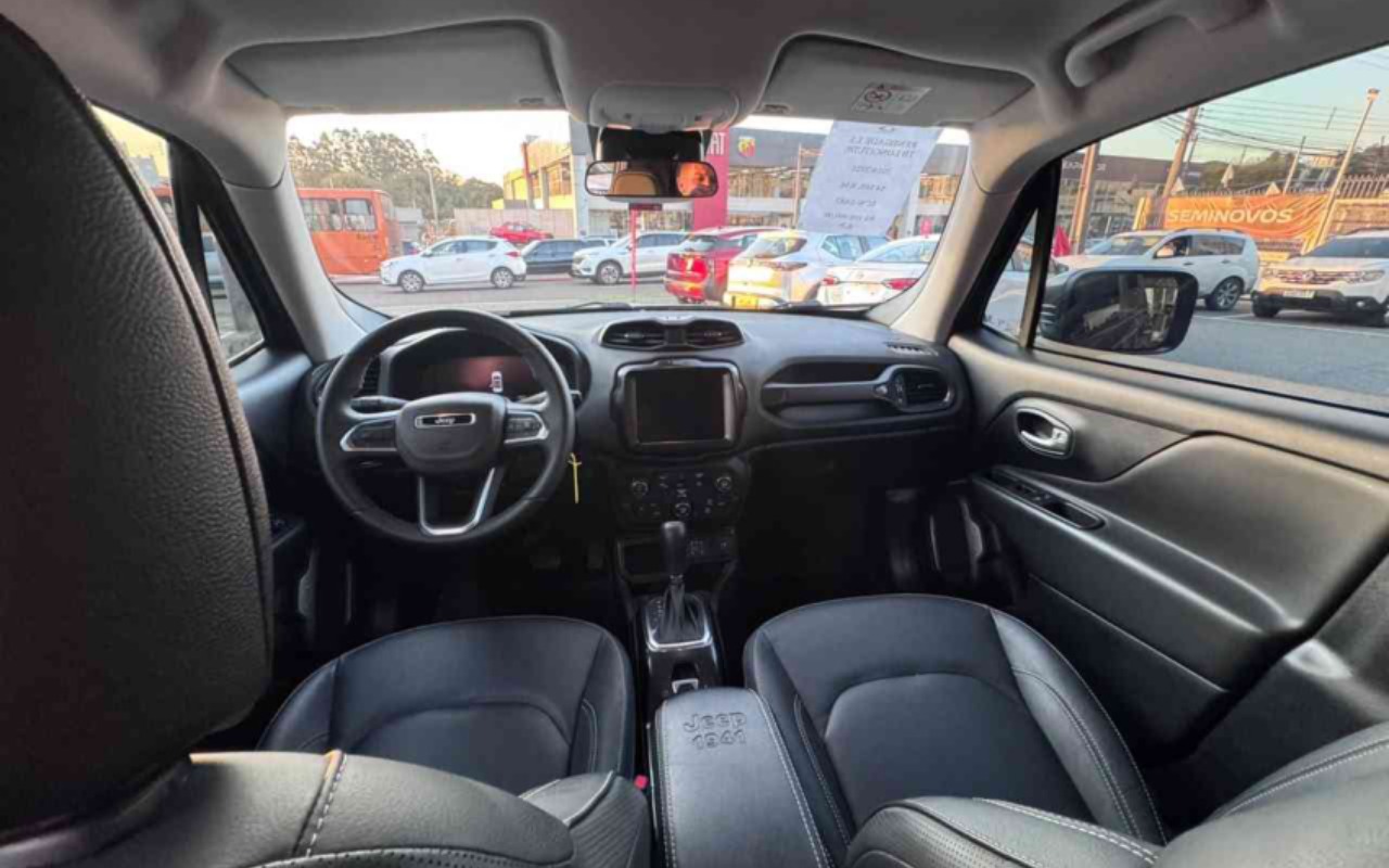 imagem-https://www.socarrao.com.br/sc-vehicle-images-prod/3782453/1789151839893-YXBwLXBob3Rvcy1BR3YxZ2NBN3pnUkpNeWZmWXdyUnlhUmN0amwwbGpndy5qcGc.jpg