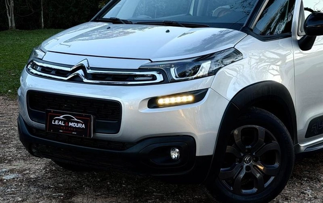 imagem-https://www.socarrao.com.br/sc-vehicle-images-prod/3782579/1789152121169-8451891_5_B_27eb859886.jpeg