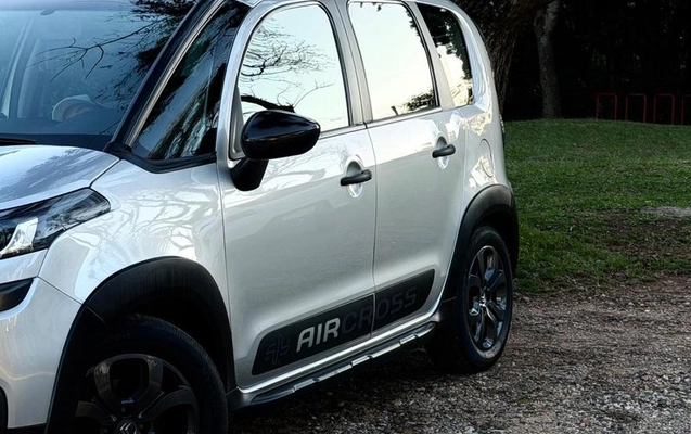 imagem-https://www.socarrao.com.br/sc-vehicle-images-prod/3782579/1789152121170-8451891_4_B_db2ef7a9e3.jpeg