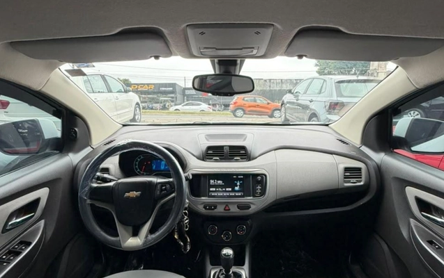 imagem-https://www.socarrao.com.br/sc-vehicle-images-prod/3782754/1789152497646-V2hhdHNBcHAgSW1hZ2UgMjAyNi0wOS0xMSBhdCAxMi4zNy40MyAoNykuanBlZw.jpeg