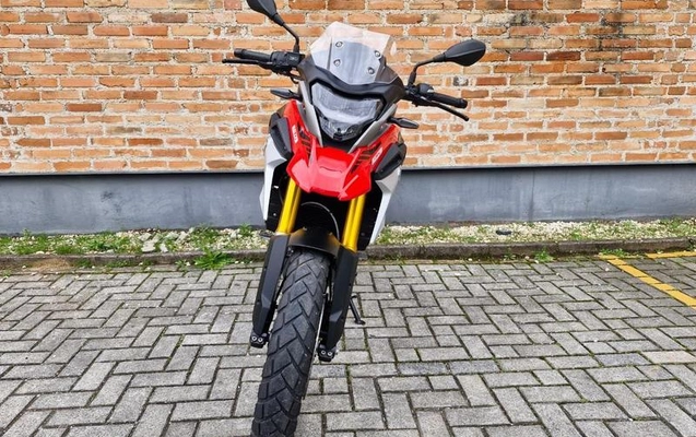 imagem-https://www.socarrao.com.br/sc-vehicle-images-prod/3782771/1789572562532-8468966_9_B_e9416957c9.jpeg