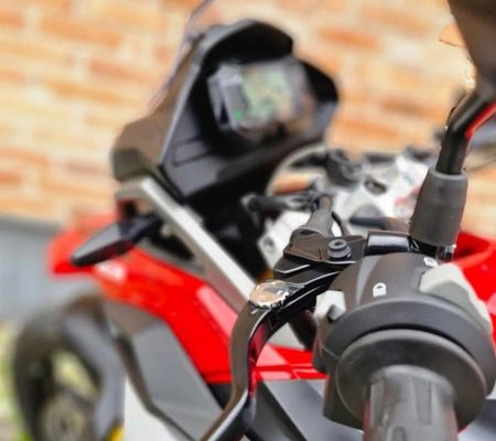 imagem-https://www.socarrao.com.br/sc-vehicle-images-prod/3782771/1789572562541-8468966_2_B_8b2de3a137.jpeg