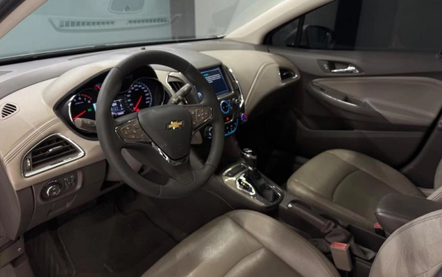imagem-https://www.socarrao.com.br/sc-vehicle-images-prod/3782832/1789152950467-8431286_9_B_8b1904d87d.jpeg
