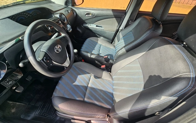 imagem-https://www.socarrao.com.br/sc-vehicle-images-prod/3782836/1789152932396-HHzl9YAQMifAdMAXMxvUBl3lg80eC3Uz.jpg