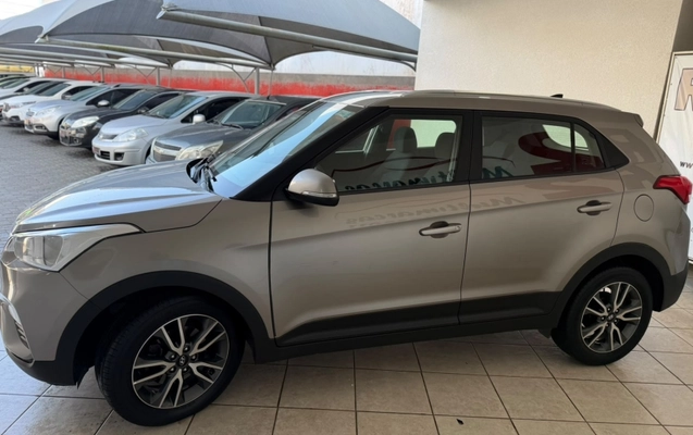 imagem-https://www.socarrao.com.br/sc-vehicle-images-prod/3783083/1789153414657-59wpaqdwFG3ZJGRNfexronpkXjOG4JRO.jpg