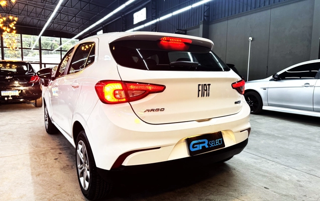 imagem-https://www.socarrao.com.br/sc-vehicle-images-prod/3783106/1789153448881-003_758eb0667e981ab7bf9a6a97c51e3062.jpg