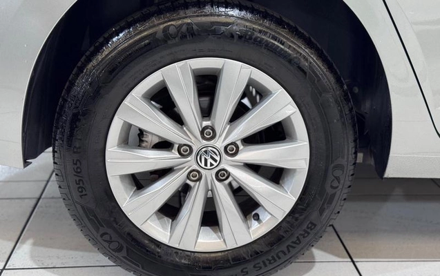 imagem-https://www.socarrao.com.br/sc-vehicle-images-prod/3783129/1789153500973-8468769_9_B_b2f80c6fce.jpeg