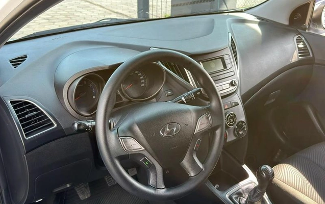 imagem-https://www.socarrao.com.br/sc-vehicle-images-prod/3783154/1789153603123-8415524_6_B_a4c3f56384.jpeg