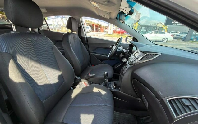 imagem-https://www.socarrao.com.br/sc-vehicle-images-prod/3783154/1789153603124-8415524_8_B_8e50d12a93.jpeg