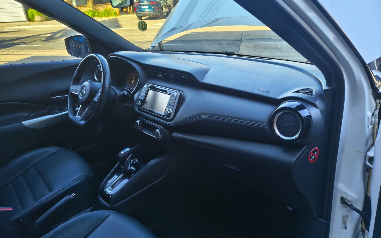 imagem-https://www.socarrao.com.br/sc-vehicle-images-prod/3783170/1789659321950-SU1HXzIwMjYwOTE2XzE1MzQ0ODE2Nl9IRFIuanBn.jpg