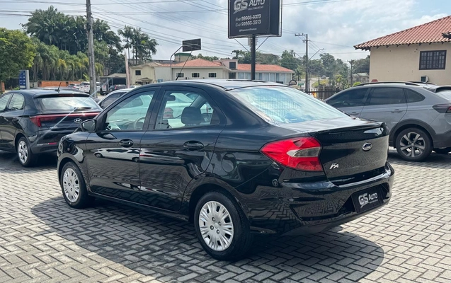 imagem-https://www.socarrao.com.br/sc-vehicle-images-prod/3783202/1789154224995-003_378daaaab1bc24233b86c03a995438b5.jpeg