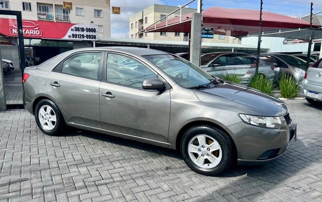 imagem-https://www.socarrao.com.br/sc-vehicle-images-prod/3783300/1789154065010-8406816_6_B_56b7f4b2d6.jpeg