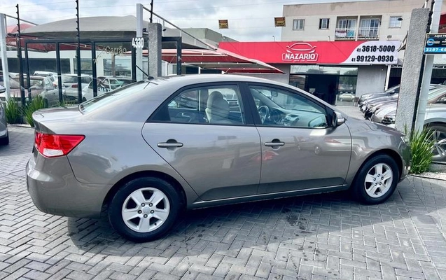 imagem-https://www.socarrao.com.br/sc-vehicle-images-prod/3783300/1789154065012-8406816_7_B_81e46a1fac.jpeg