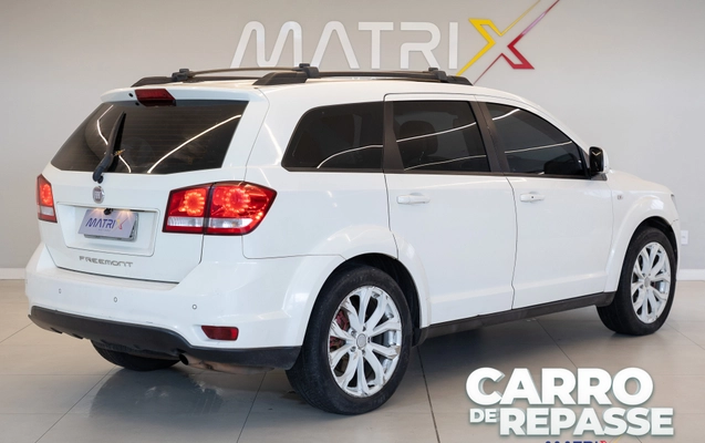 imagem-https://www.socarrao.com.br/sc-vehicle-images-prod/3783578/1789154835524-003_585191-98fbe7d63bad85d57eab0ddf8fdf5250.jpg
