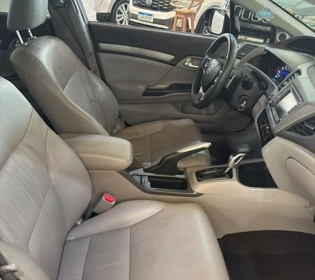 imagem-https://www.socarrao.com.br/sc-vehicle-images-prod/3783585/1789154922325-8469228_0_B_557f6dc7eb.jpeg