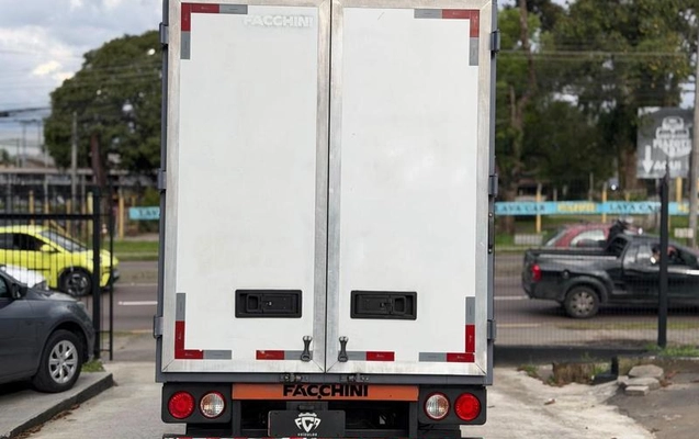 imagem-https://www.socarrao.com.br/sc-vehicle-images-prod/3783771/1789155217726-8456370_11_B_5a58c1680c.jpeg