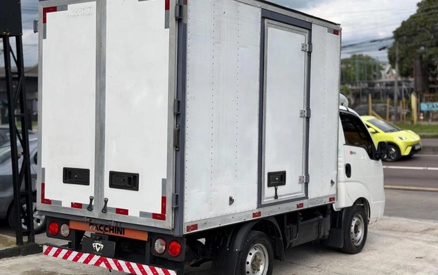 imagem-https://www.socarrao.com.br/sc-vehicle-images-prod/3783771/1789155217729-8456370_12_B_ae50f49970.jpeg