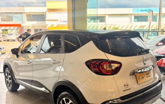 imagem-https://www.socarrao.com.br/sc-vehicle-images-prod/3783836/1789155354300-c60e4f7d-2362-45d3-8d33-a43884949ff9.jpg