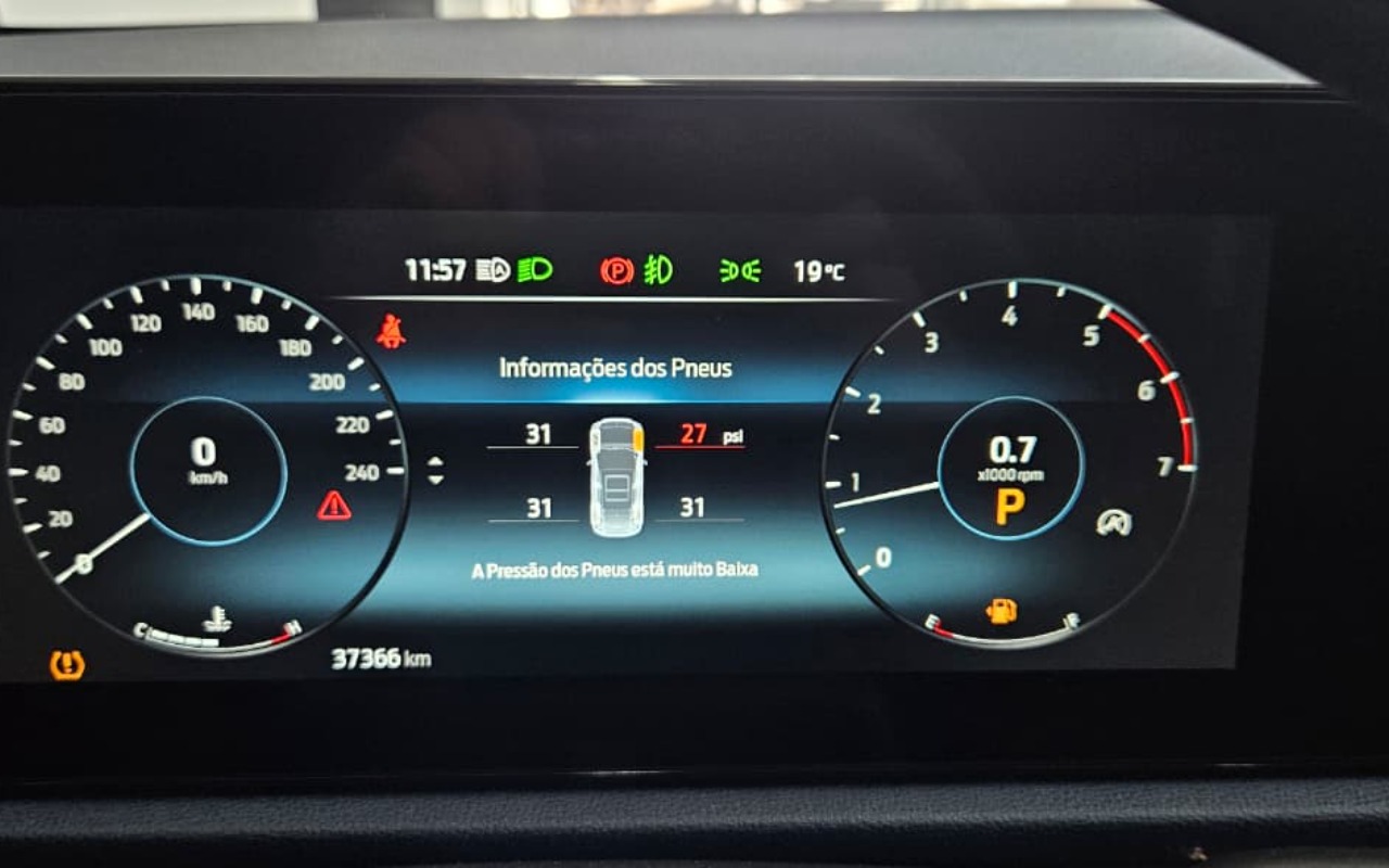 imagem-https://www.socarrao.com.br/sc-vehicle-images-prod/3783905/1789155505890-OWM3MDlmZDAtNDJhMC00ZDZmLWI1YTgtZjdmMDVjY2EzZGNjLmpwZw.jpg