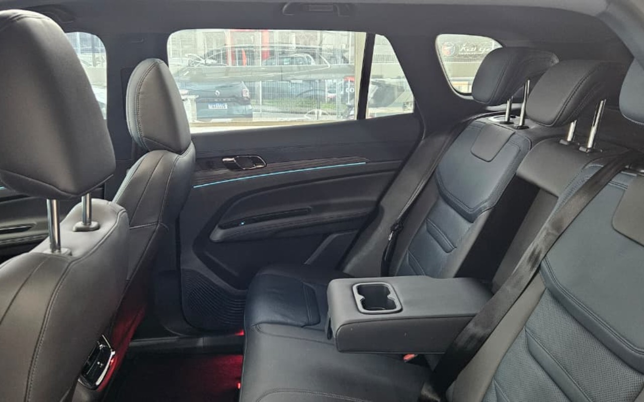 imagem-https://www.socarrao.com.br/sc-vehicle-images-prod/3783905/1789155506325-NjQ1ZjdkNWUtYzA4Yi00NDU0LThjMmItNDczY2U1YjVlNDc3LmpwZw.jpg