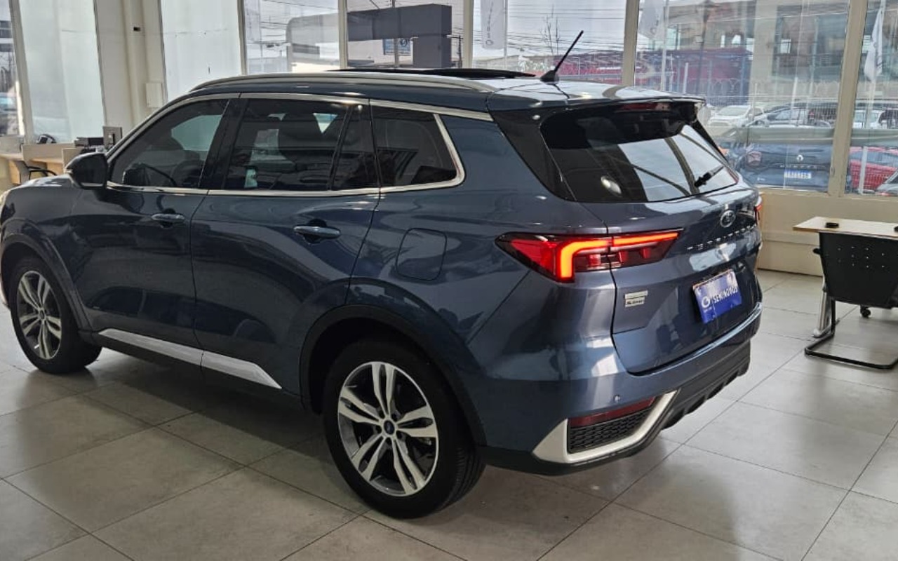 imagem-https://www.socarrao.com.br/sc-vehicle-images-prod/3783905/1789155506402-ODA0MWViOTgtMTkxYi00MWQ4LTgxYTgtYjk5MDE4YjhiMWU4LmpwZw.jpg