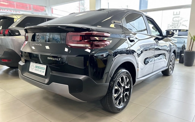 imagem-https://www.socarrao.com.br/sc-vehicle-images-prod/3783962/1789673685467-vehicle_image_1789673594_7e249c40a505c733263a7f6582db9b81.jpeg