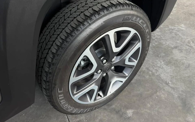 imagem-https://www.socarrao.com.br/sc-vehicle-images-prod/3783985/1789155875830-e2d589914c294885896eca4ac44a999e_1789155823400.jpg