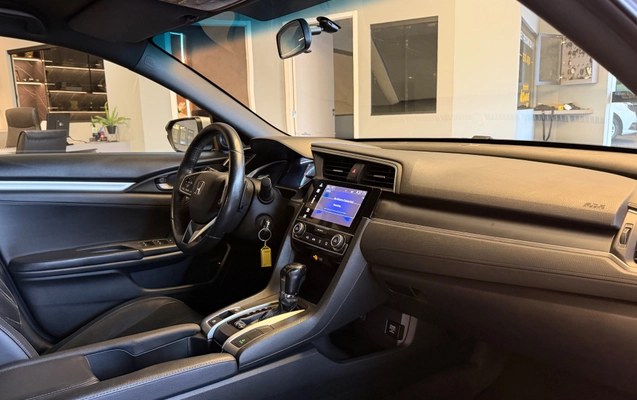 imagem-https://www.socarrao.com.br/sc-vehicle-images-prod/3784007/1789156077000-41b579813ce94286a38ef7f1907eded3_1789155571069.jpg