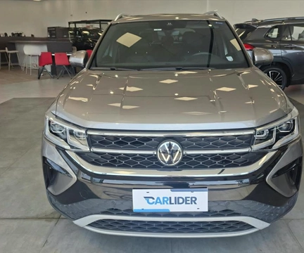 Volkswagen Taos 2024 Bege — foto 1 de 3