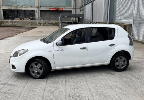 Renault Sandero 2014 Branco — foto 1 de 3