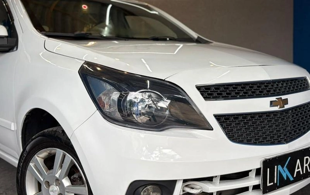 imagem-https://www.socarrao.com.br/sc-vehicle-images-prod/3784092/1789662085551-8469451_3_B_8158dc0870.jpeg