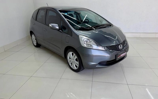 imagem-https://www.socarrao.com.br/sc-vehicle-images-prod/3784093/1789160495306-8469522_1_B_2269b7c983.jpeg