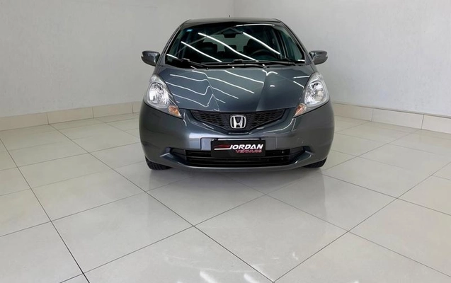 imagem-https://www.socarrao.com.br/sc-vehicle-images-prod/3784093/1789160495306-8469522_2_B_5ad32f593c.jpeg