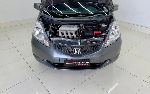 imagem-https://www.socarrao.com.br/sc-vehicle-images-prod/3784093/1789160495307-8469522_6_B_a6d2a2894a.jpeg