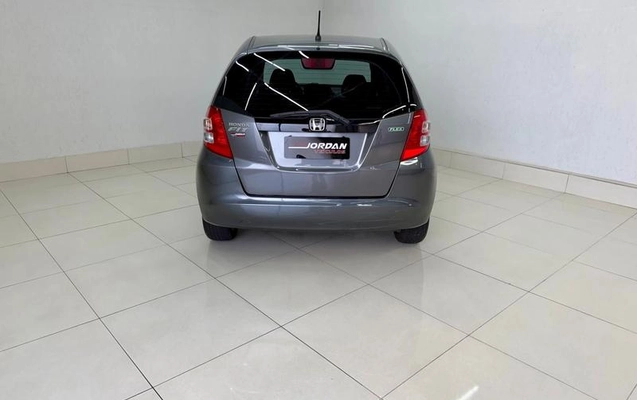 imagem-https://www.socarrao.com.br/sc-vehicle-images-prod/3784093/1789160495307-8469522_7_B_b1b9ff2a4b.jpeg